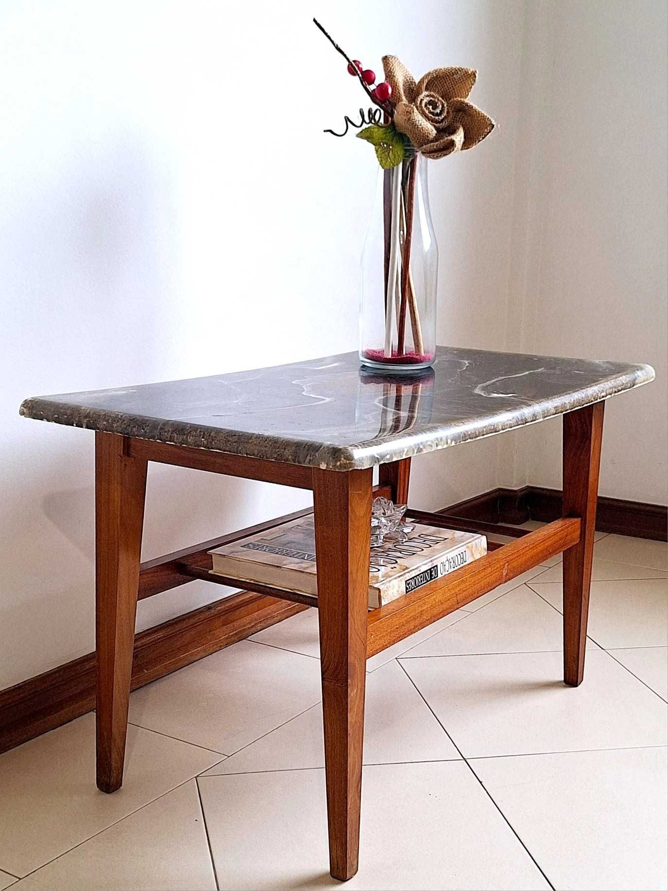 Mesa de centro Vintage, madeira e resina -  coffee table