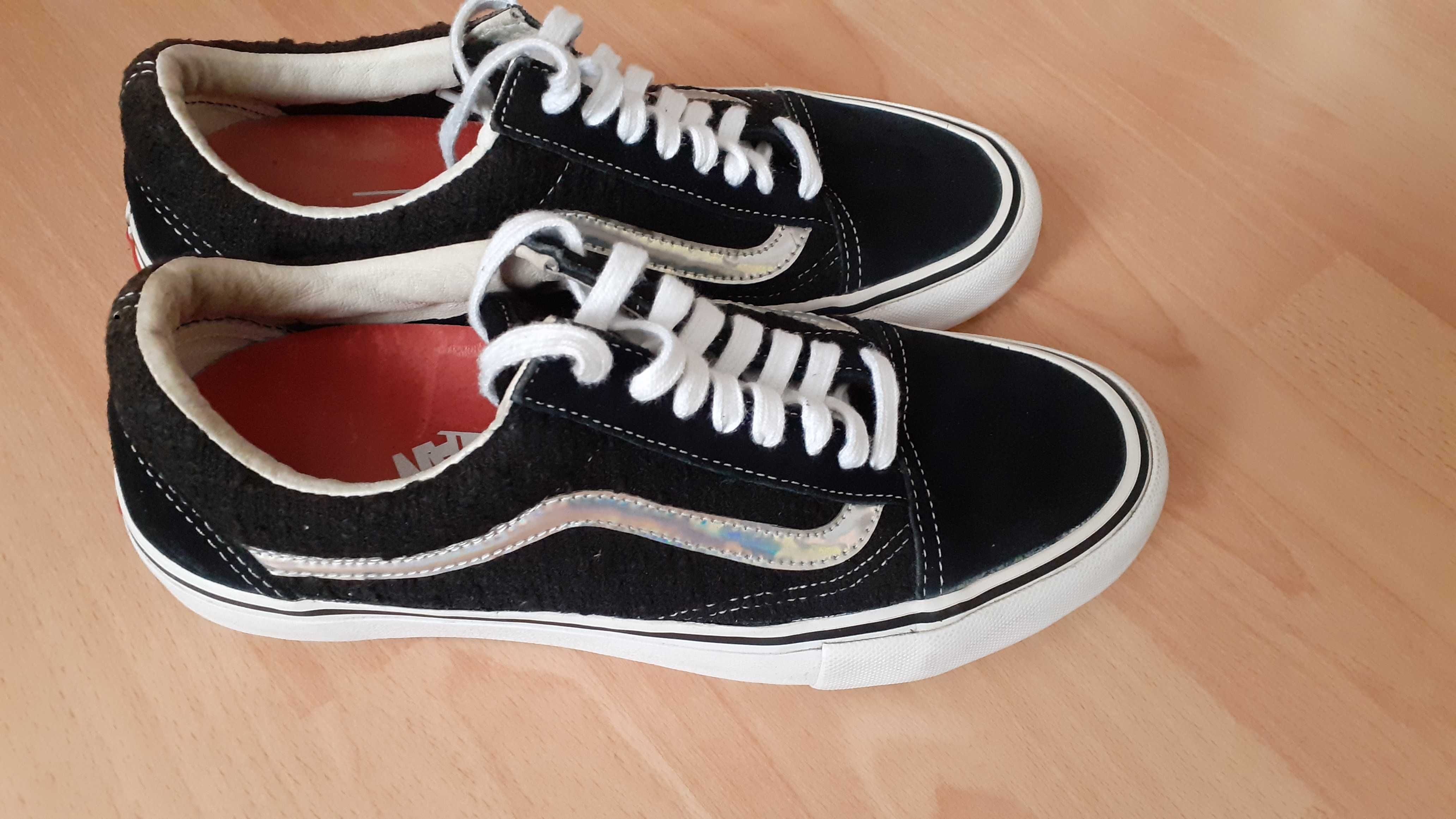 Trampki Vans Old Skool Supreme  r. 40,5