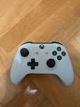 Pad do Xbox One Series biały