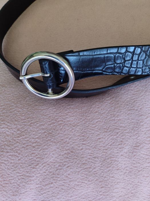 Ремень кожаный  с металлической пряжкой