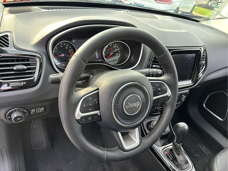 Jeep Compass      2018