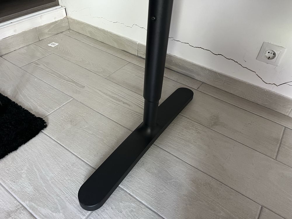 Secretária IKEA Bekant Elevatória 160x80