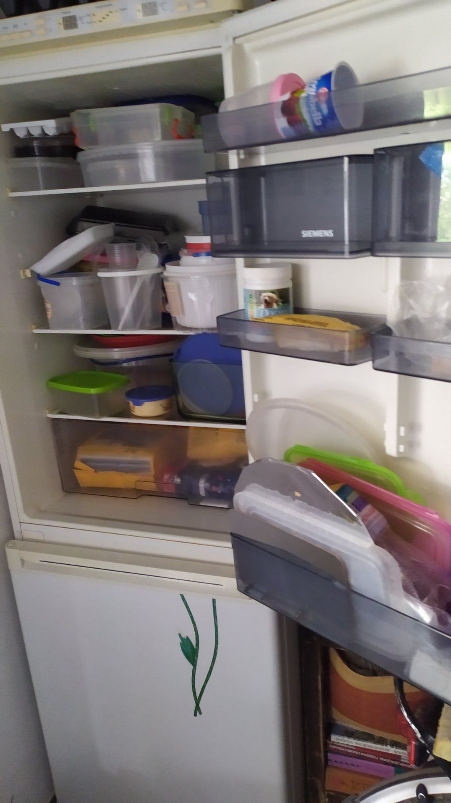 Холодильник Siemens сіменс морозилка частково робочий