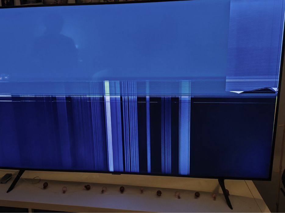 Uszkodzony telewizor Samsung QLED 65 cali