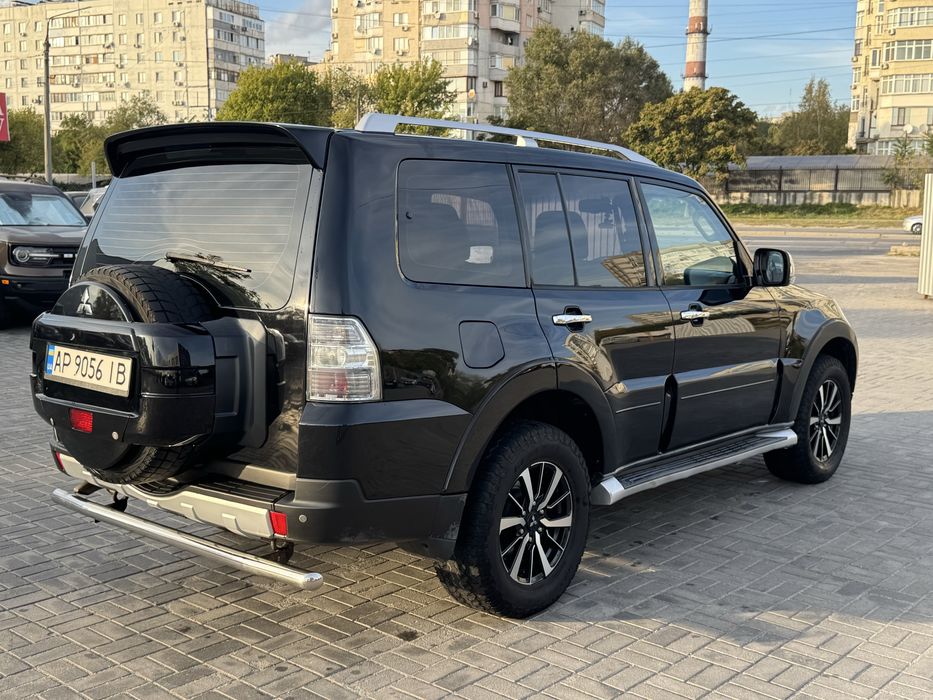 Mitsubishi Pajero Wagon 2007г 3.0 газ автомат 4х4