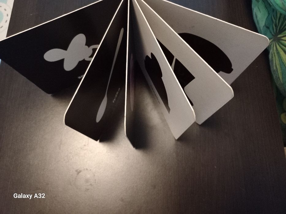 Książka kontrastowa "Moje pierwsze obrazki"