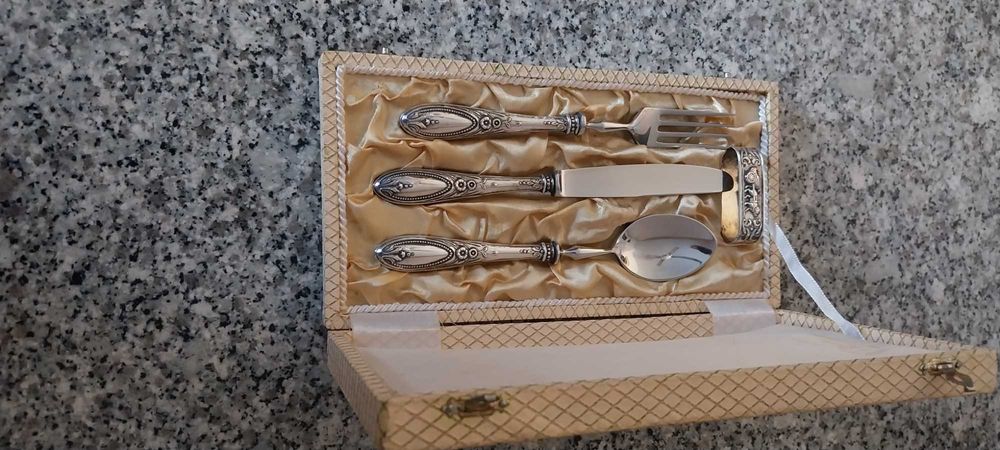 Conjunto de talher de criança em prata