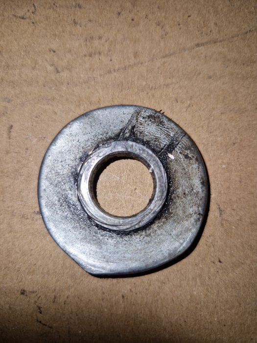 Osłonka lulejka piasty kola przód wsk 125 175