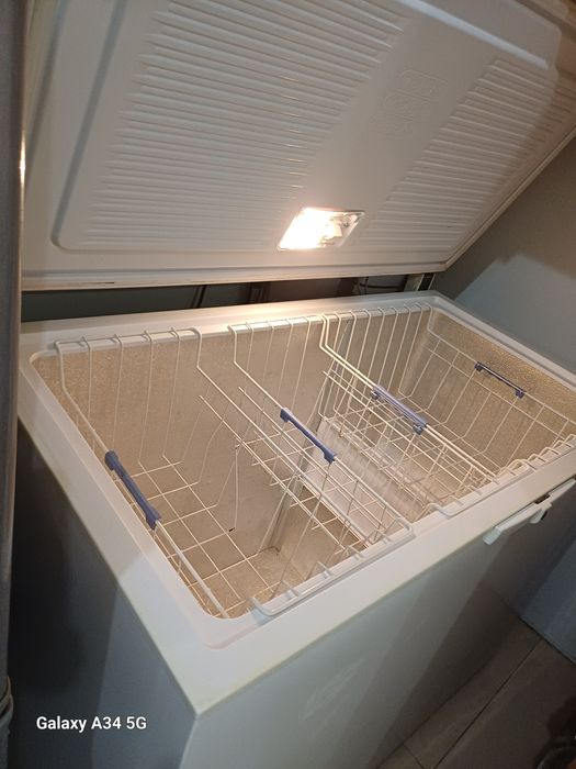 Продається морозильна камера Whirlpool Spase Max