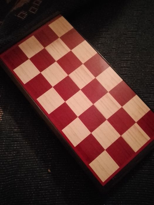 Шахматы магнитные 3 в 1,шашки,домино