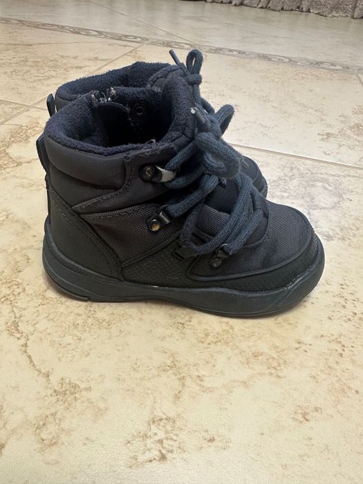Дитячі черевики Zara