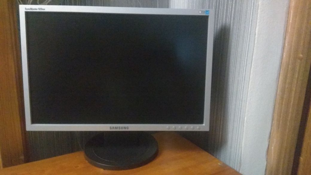 Монитор Samsung SyncMaster 920nw