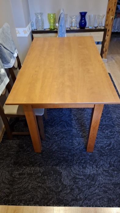 Stół jadalny z 6 krzeseł