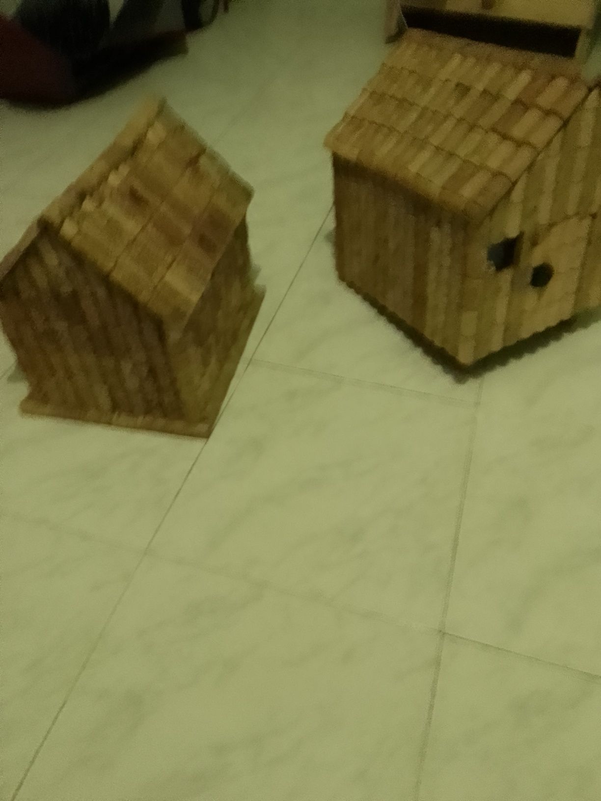 Artesanato// casas feitas em rolhas