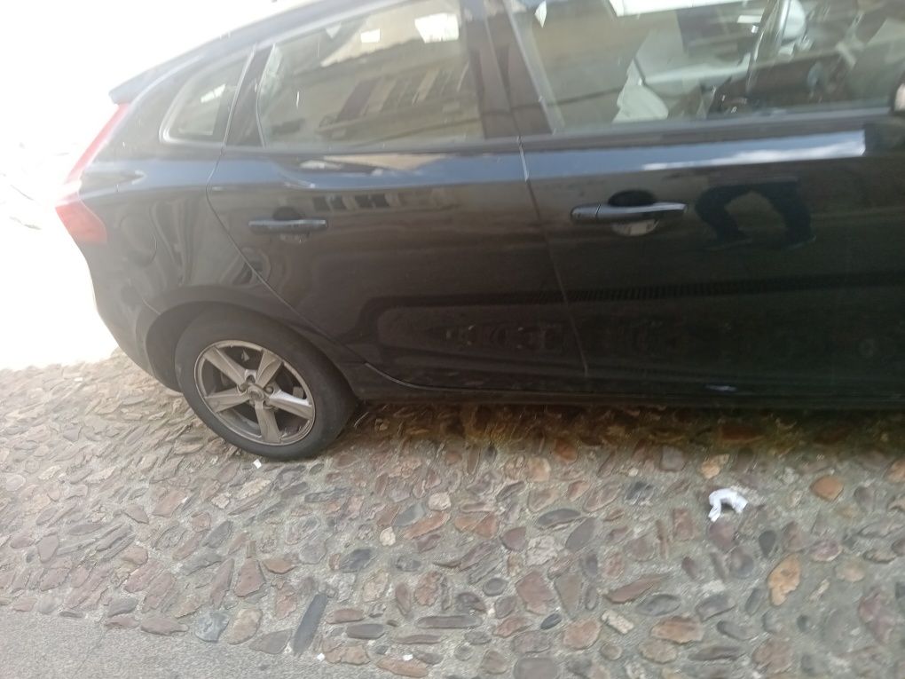 Volvo v40 2017 d2