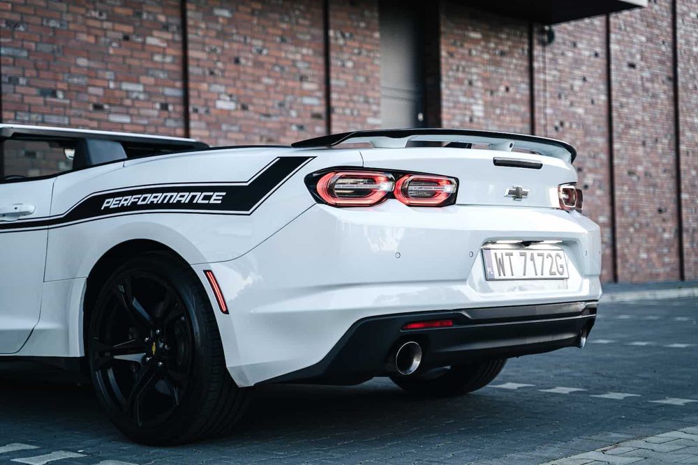 Wynajem Chevrolet Camaro 6.2 V8 WYDECH wypożyczalnia samochodów
