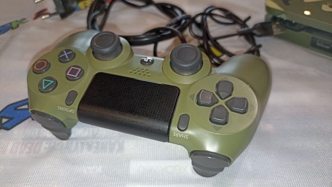 Konsola PS4 Slim 1tb moro green camouflage sprawna (zamiana na ps3)