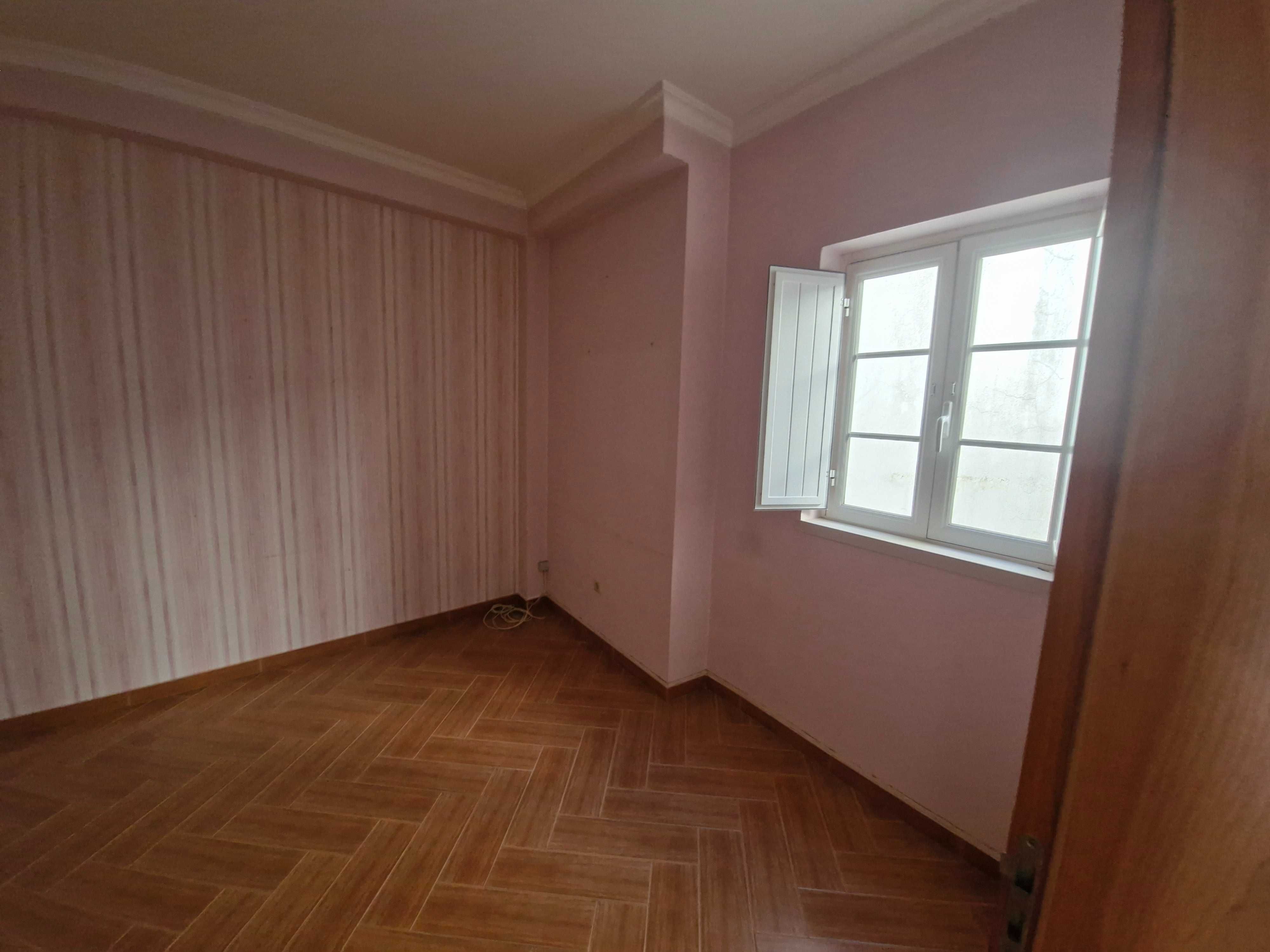 Casa com 3 quartos Trigaches