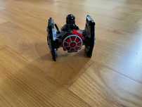 zestaw klocków lego star wars 75194 Myśliwiec TIE Najwyższego Porządku