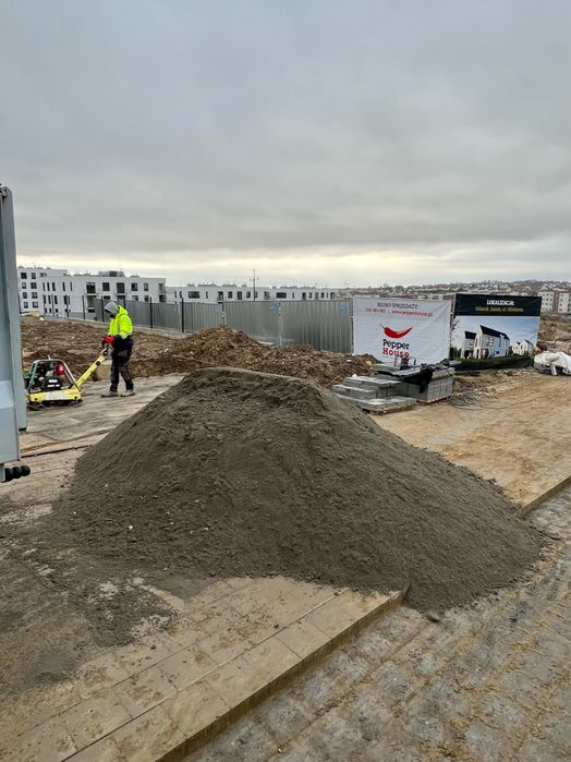 Beton , suchy beton , podsypka cementowo piaskowa