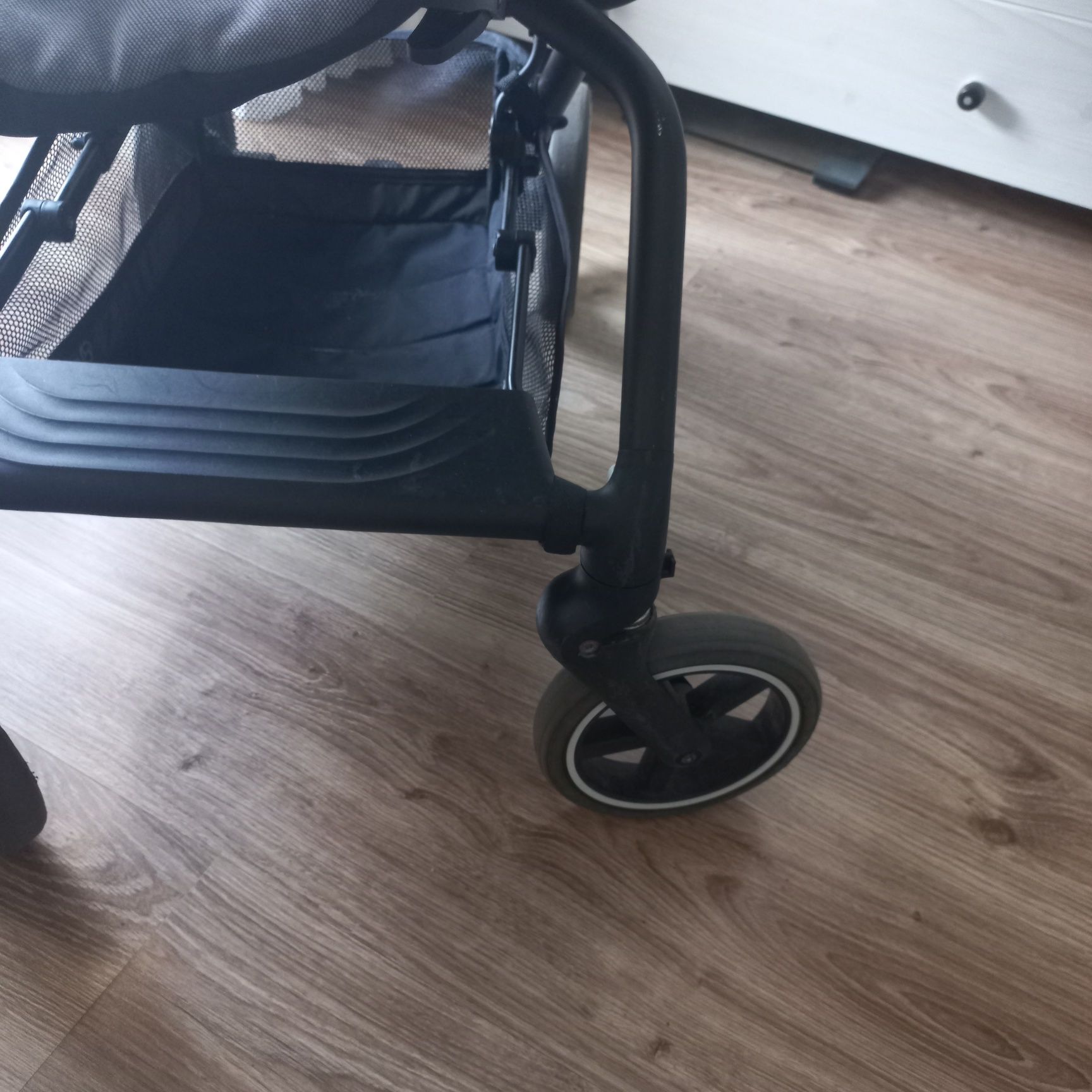 Sprzedam  używaną spacerówkę Cybex eezyS+2