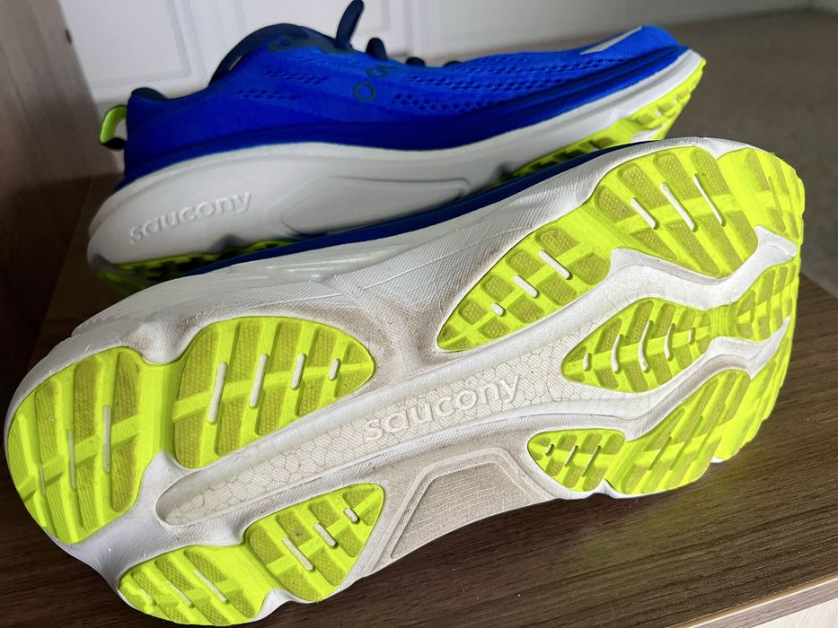 Кросівки Saucony Hurricane 25 преміум комфорт та максимальна підтримка