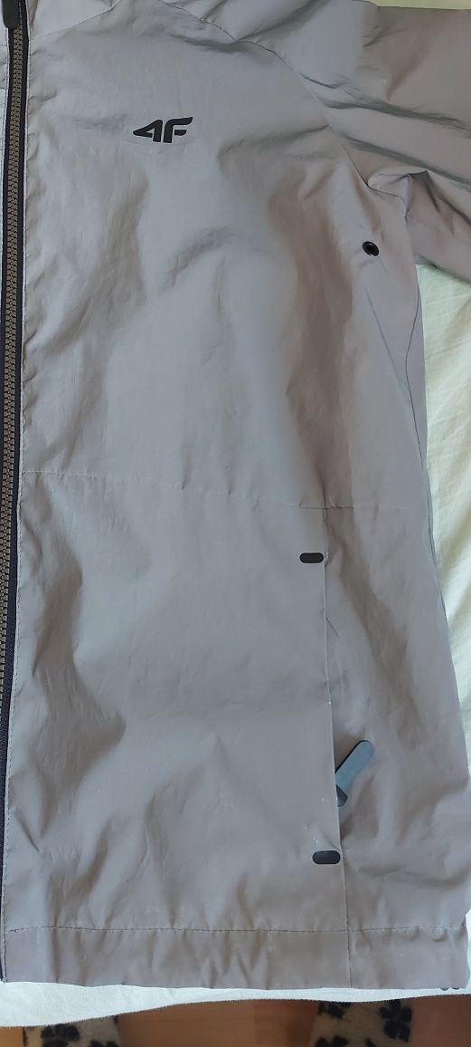 Kurtka 4f odblaskowa 146 przejściowa unisex