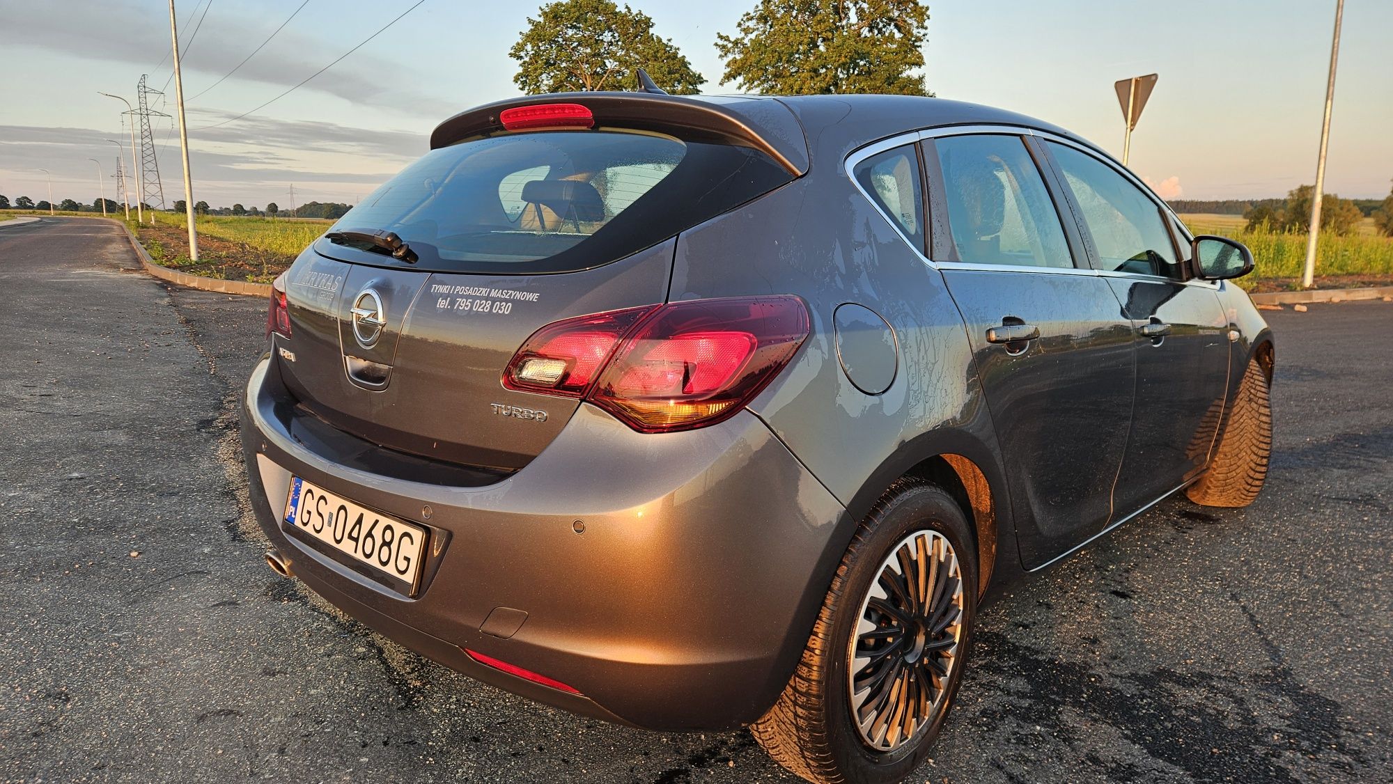 OPEL ASTRA J 1.4T lpg xenon skóra szyberdach podgrzewane fotele i kier