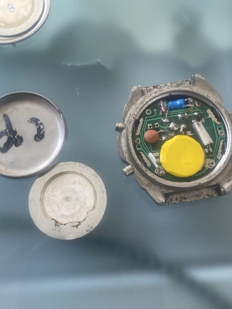 Trzy zegarki elektroniczne LCD prl stare kwarcowe