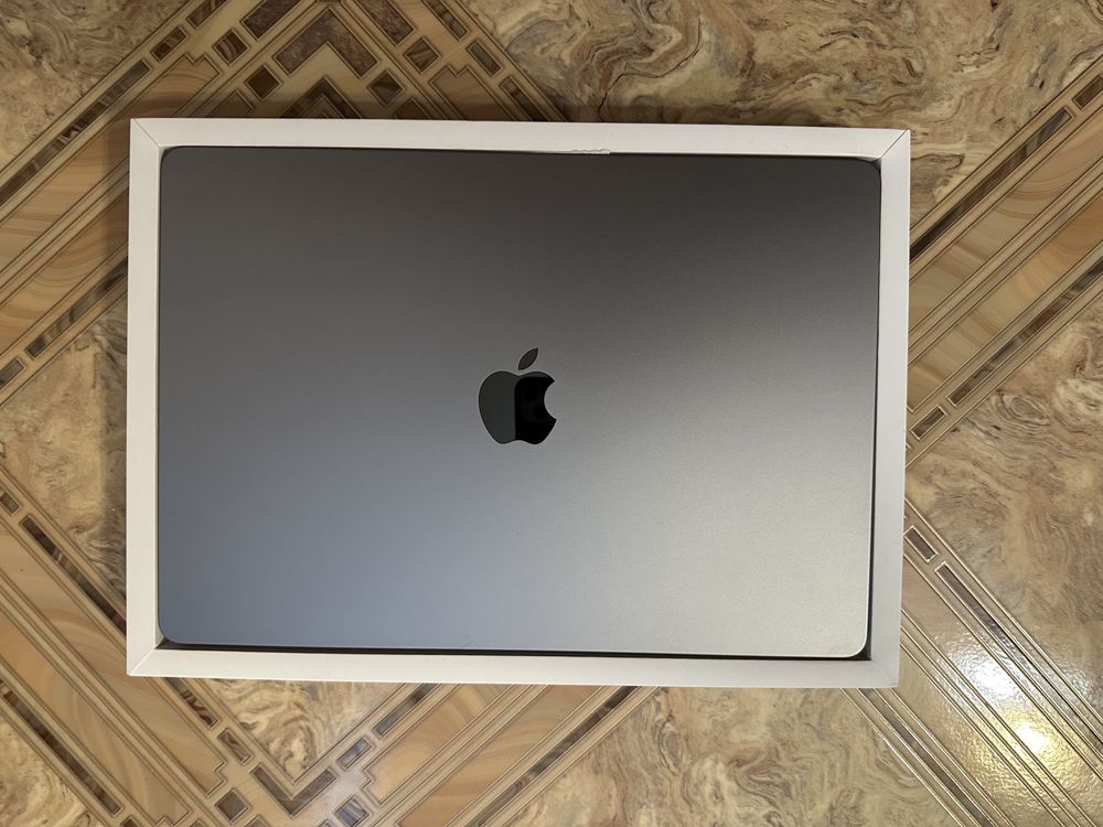 MacBook Air 15 M3 16 RAM 8cpu/10gpu