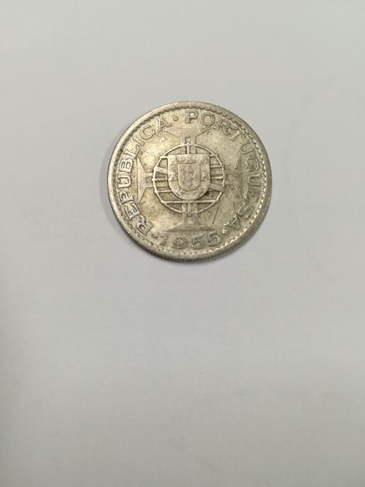 10 escudos angolanos de 1952 e 1955