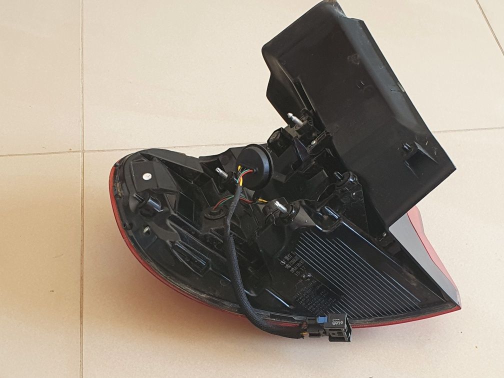 Citroen C5 aircross lampa prawy tył tylna prawa kompletna