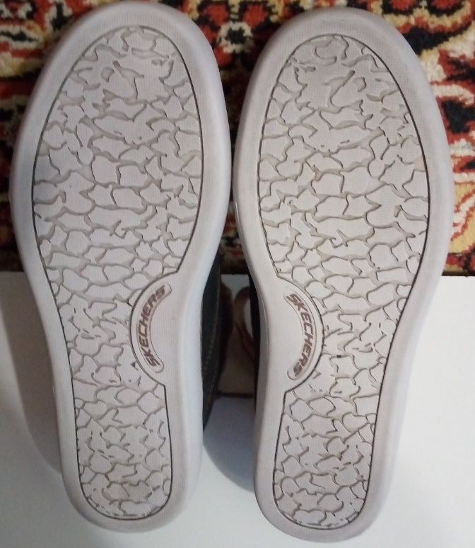 Чоловічі брендові кросівки SKECHERS