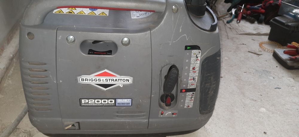 Інверторний генератор Briggs & Stratton P2000