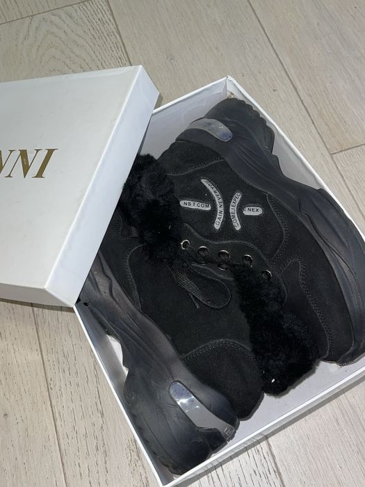 Жіночі зимові черевики б/у