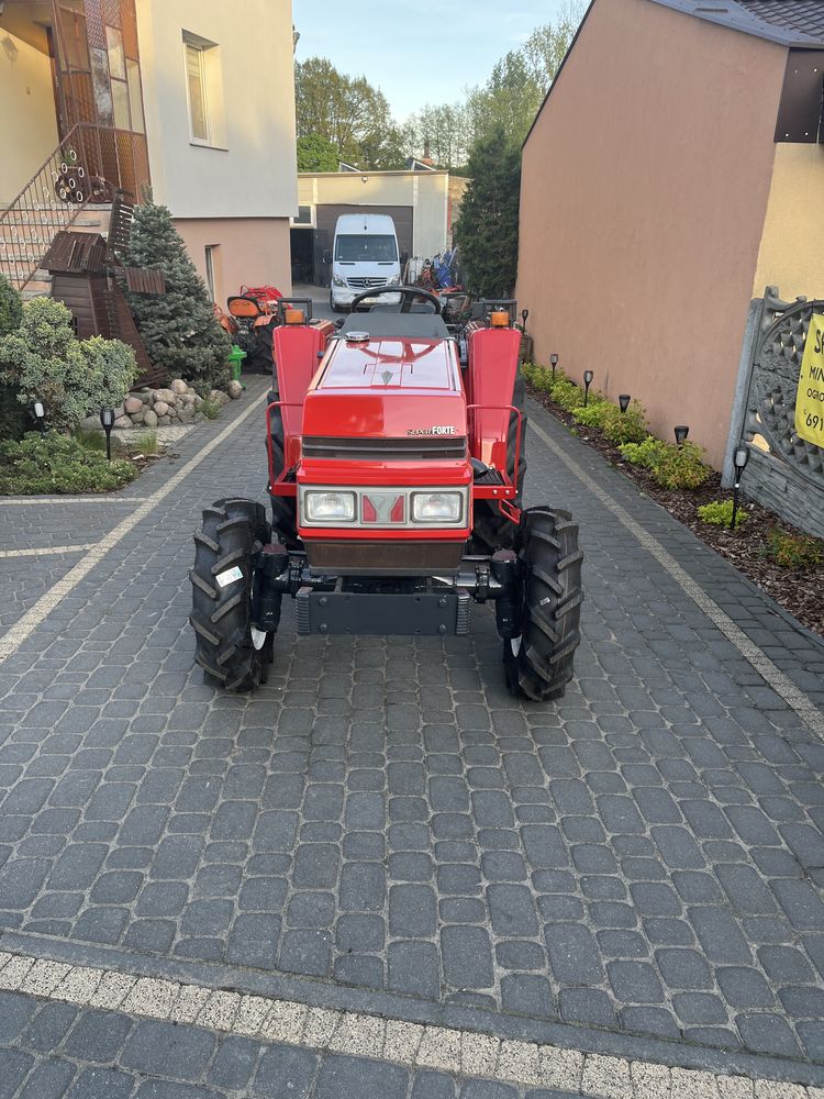 Traktor Yanmar F-235 4x4 power shift