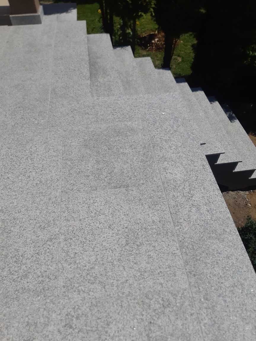 GRANIT na schody Schody granitowe Stopnica kamienna