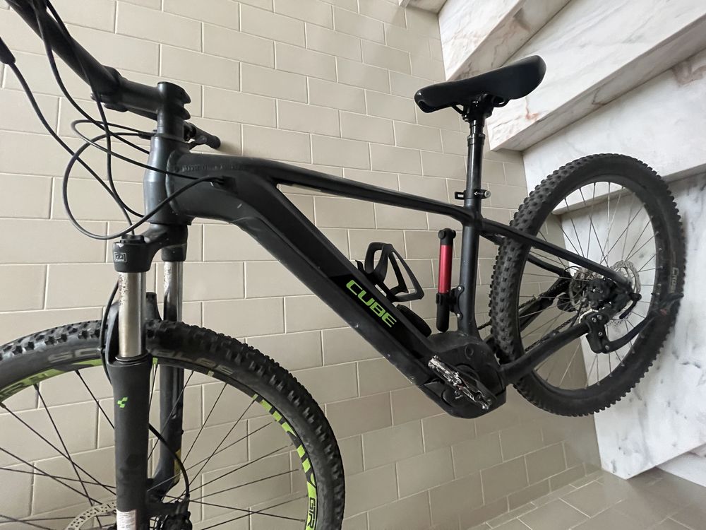 Bicicleta electrica BTT - CUBE - reaction PFM