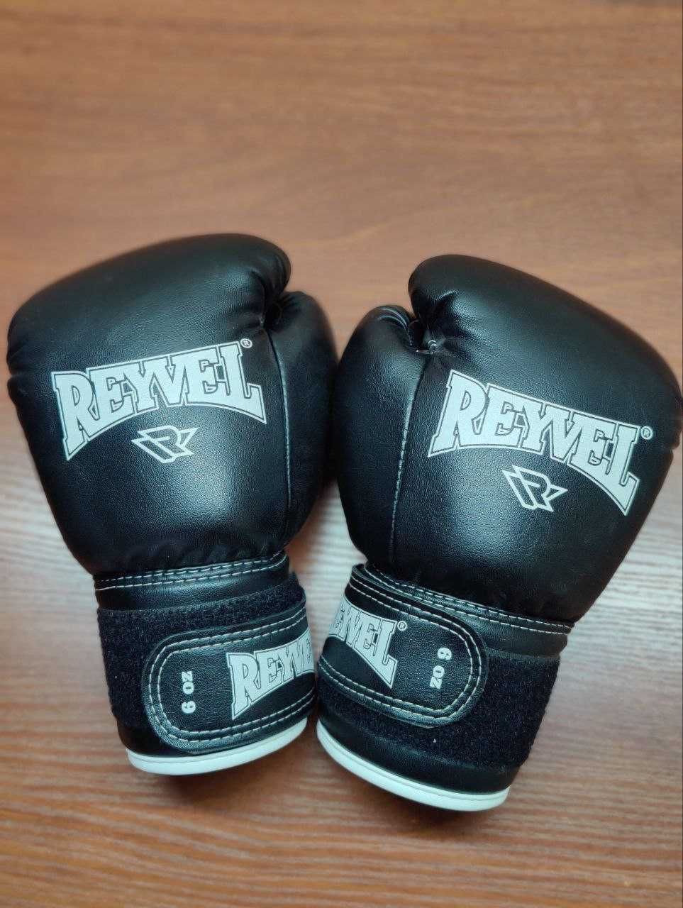 Боксерські рукавиці REYVEL 6 oz вініл чорні (оригінал)