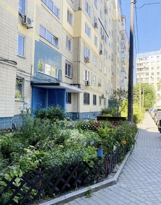 Продам Свою  2 кімнатну квартиру на Фрунзенском лівий берег