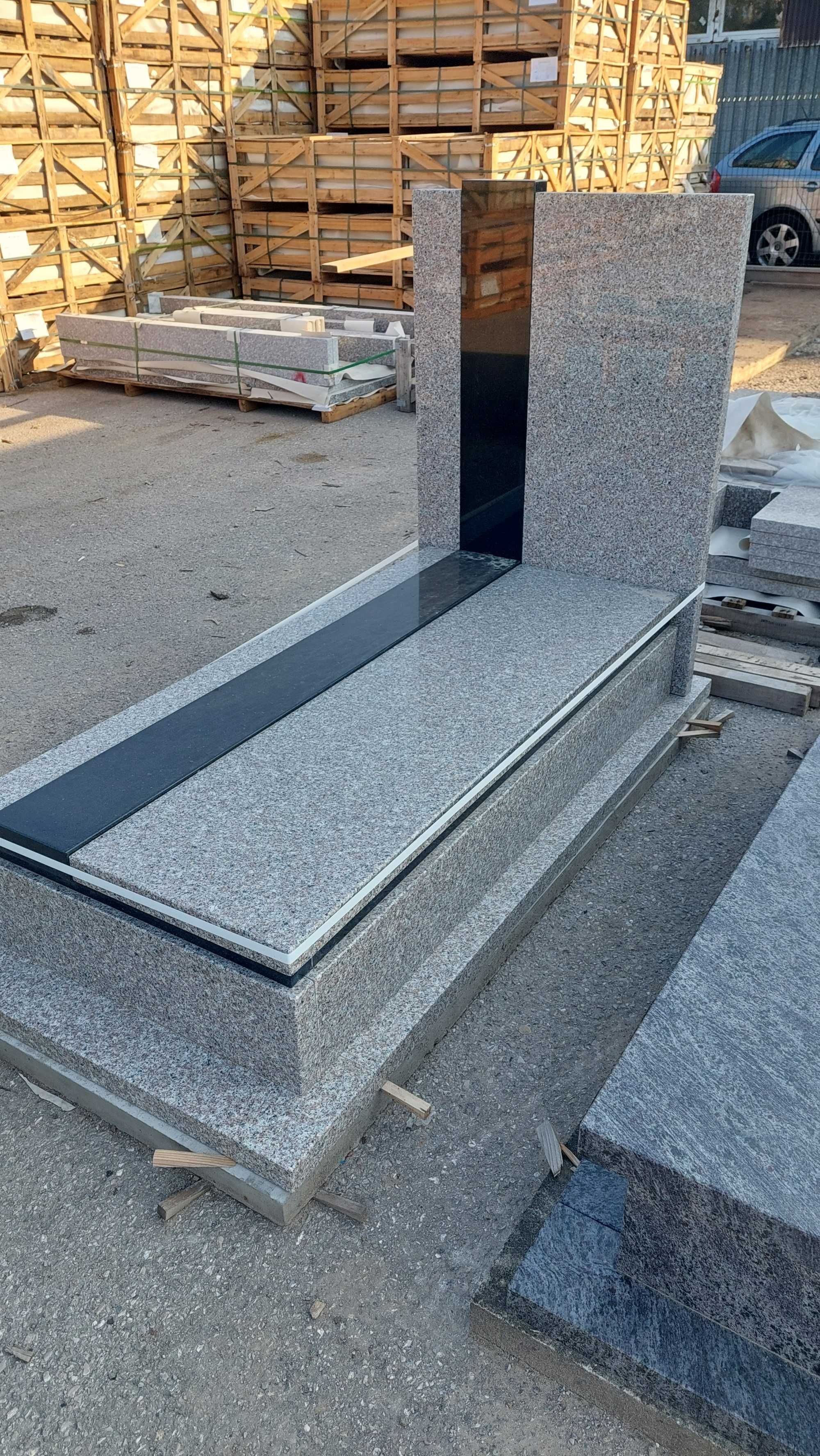 Nagrobek granitowy