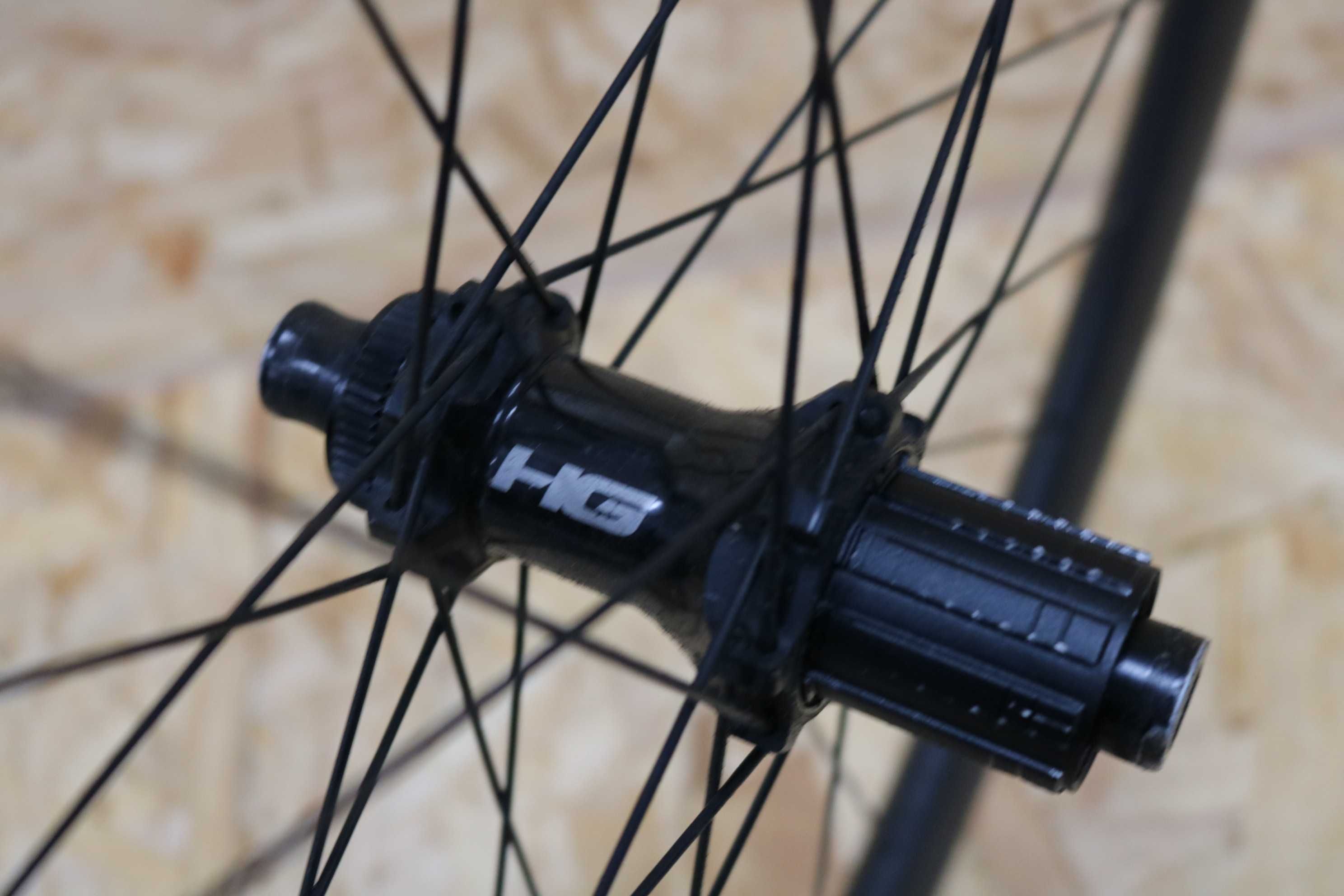 Rodas carbono disco Hollowgram HG35 - tubeless ou câmara de ar