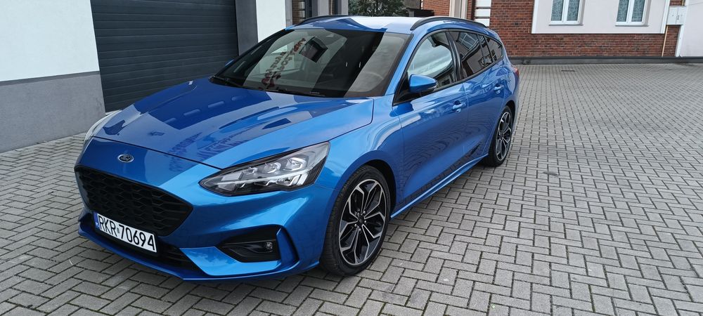 Sprzedam ślicznego Forda Focusa ST Line Business 1.5 diesel jak nowy