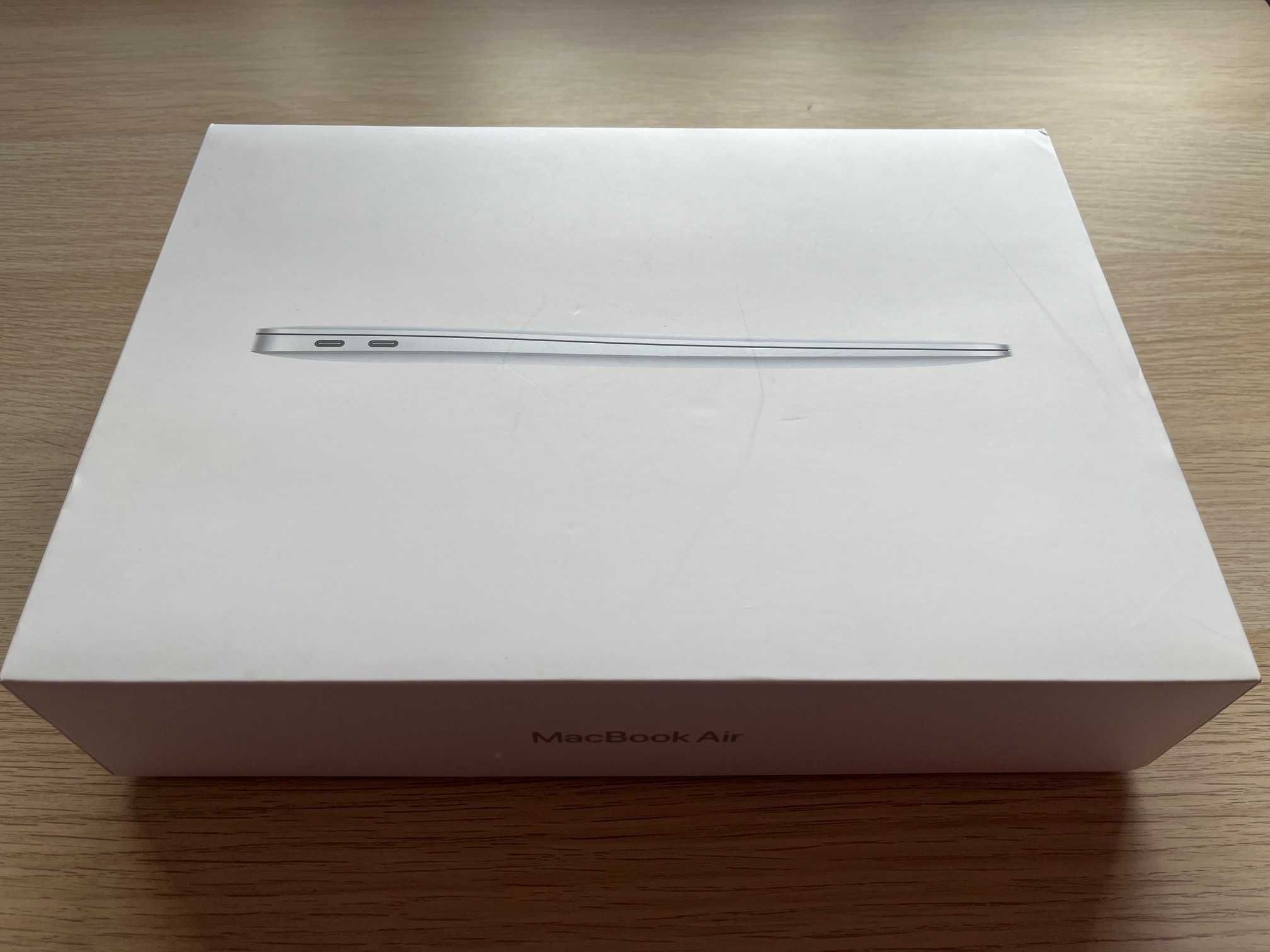 Macbook Air 13 M1 Nieużywane akcesoria. JAK NOWY + dodatki!