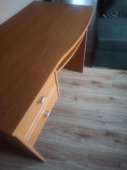 Sprzedam biurko szkolne