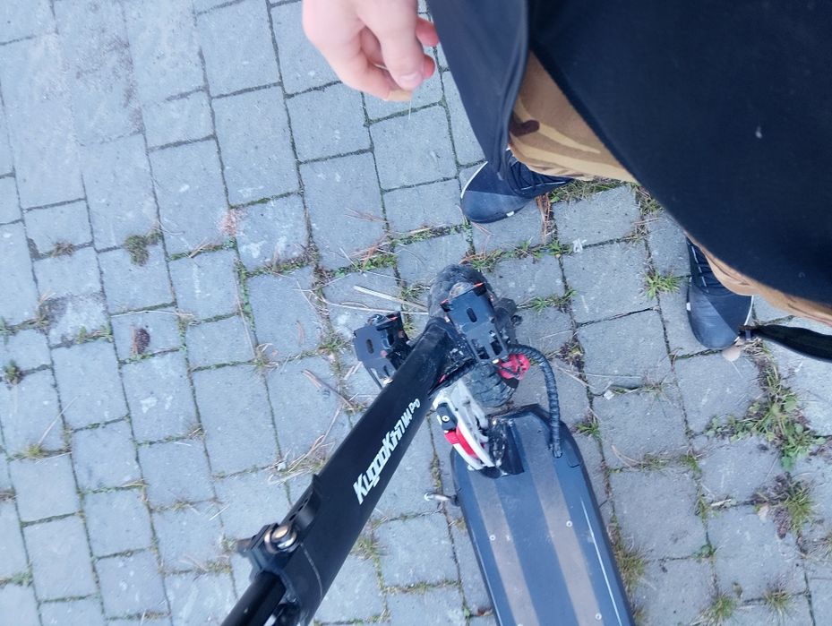 Продам електросамокат kukirin m4 pro