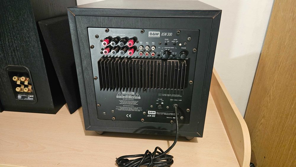 Pioneer ASW 300 subwoofer amplificado