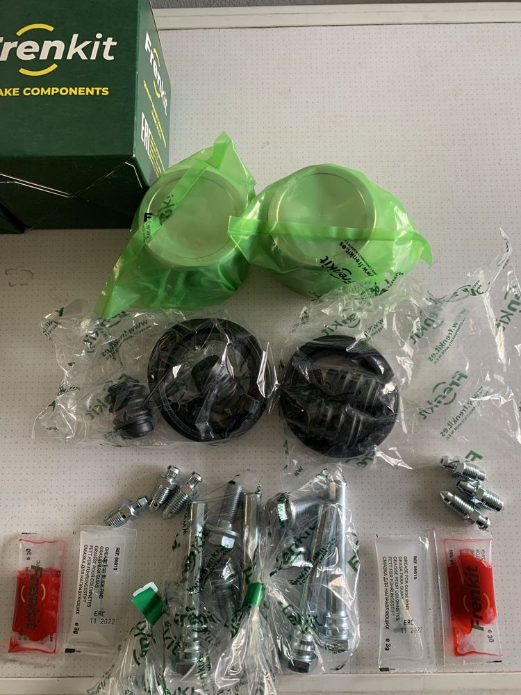 Ремкомплект супортов 282/260 honda civic MB MC vti