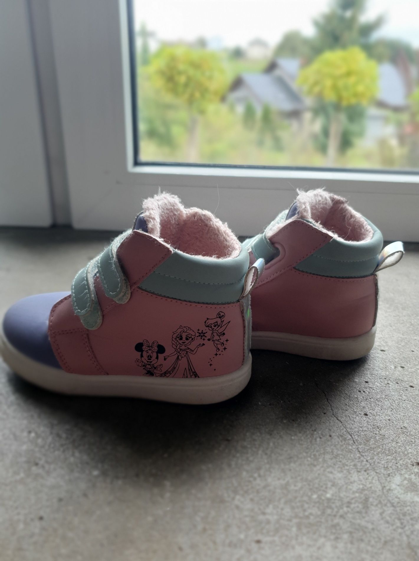 Buty ocieplane sinsay rozmiar 25