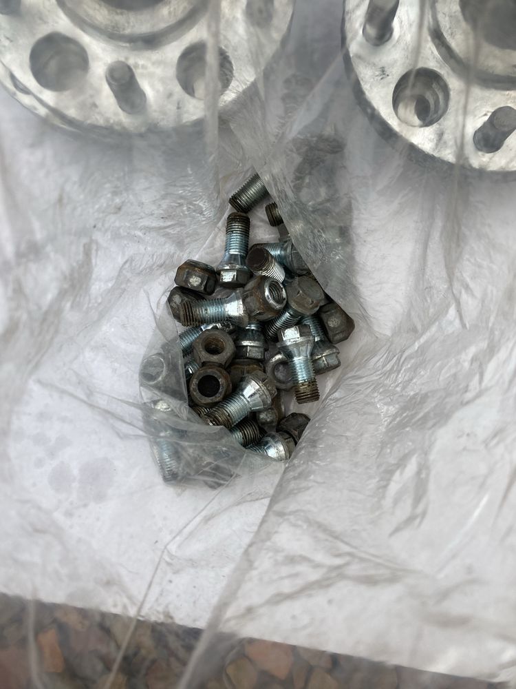 Adaptery Dystanse 5x112 57.1 na 5x120 72.6